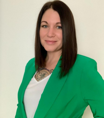 Ashleigh (3) Ashleigh (3)